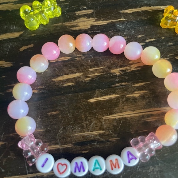 Gift for mother’s day, mother’s day,Colorful Beaded Bracelet with 'I Love Mama' - Picture 1 of 10